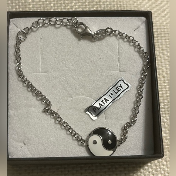NWT Yin and Yang Women Sterling Silver 925 Bracelet - Picture 2 of 3